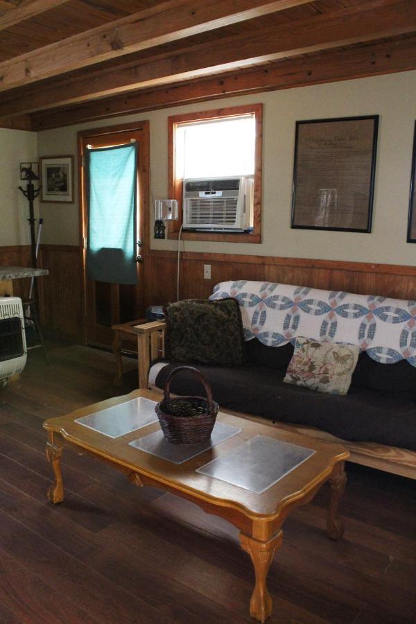 Berry Creek Cabins Bed and Breakfast Isabel Exteriör bild