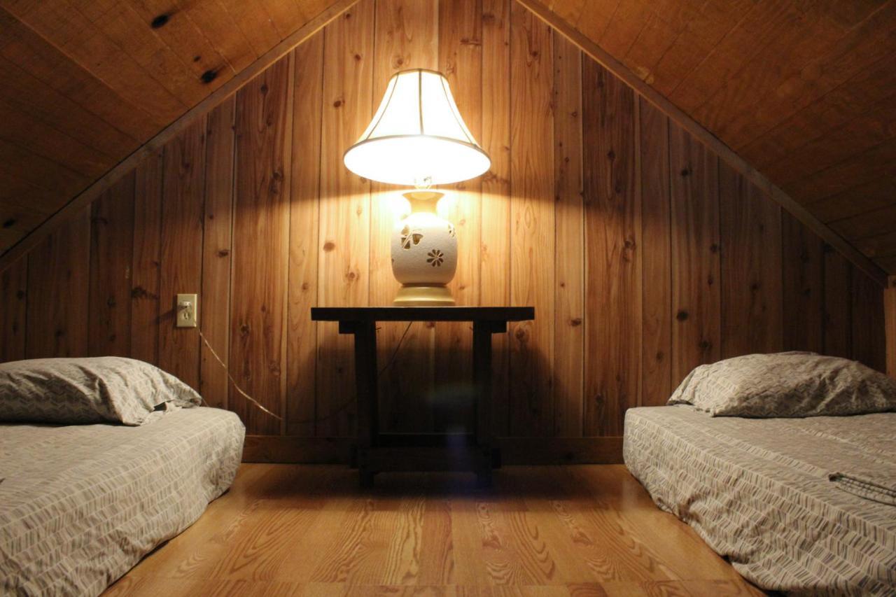 Berry Creek Cabins Bed and Breakfast Isabel Exteriör bild